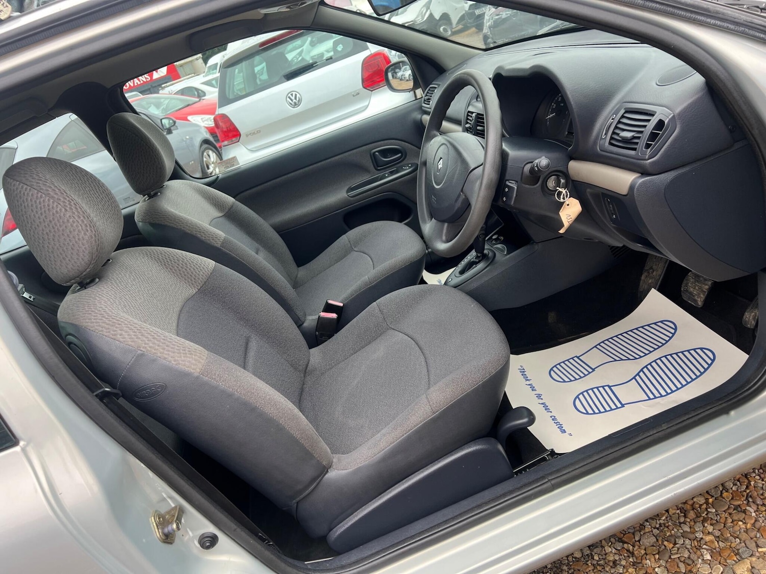 Used Renault Clio 2004 for sale - 77696181: Photo 23