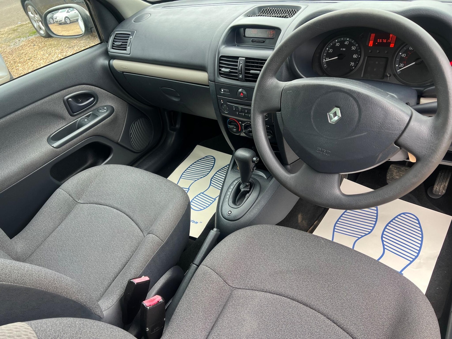 Used Renault Clio 2004 for sale - 77696181: Photo 24