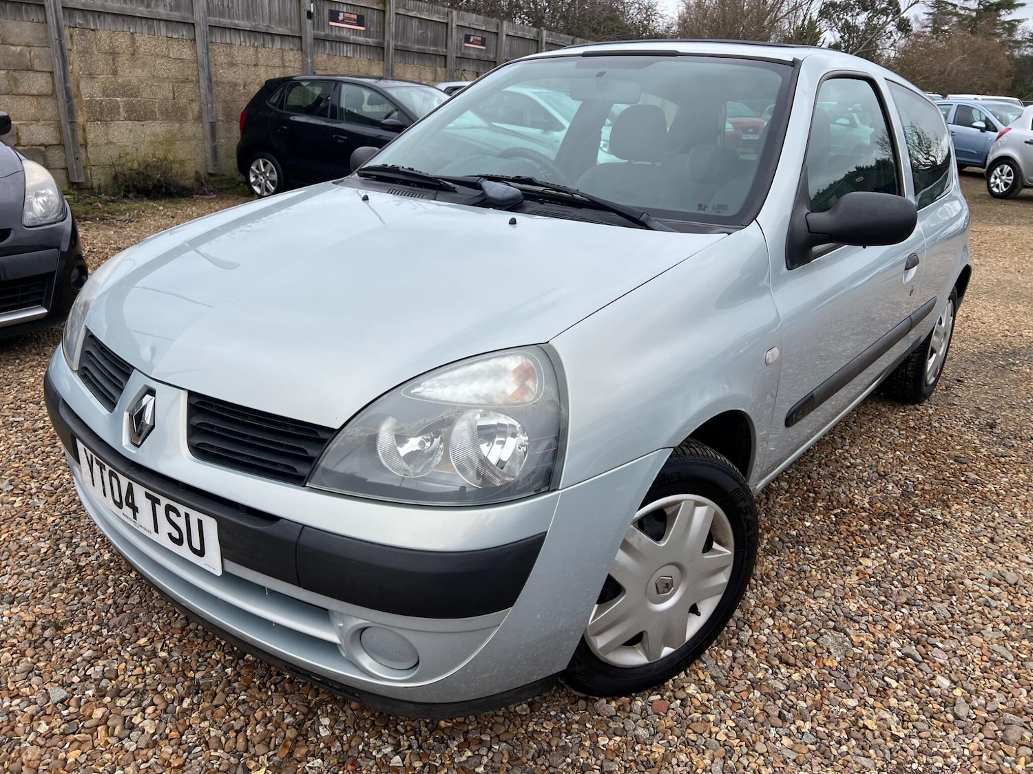 Used Renault Clio 2004 for sale - 77696181: Photo 5