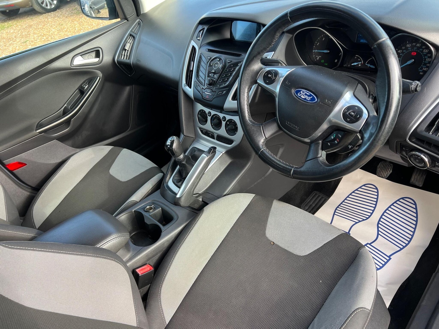 Used Ford Focus 2011 for sale - 76473096: Photo 9