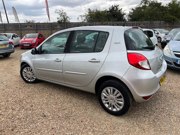 Used Renault Clio 2011 for sale - 75377557: Photo 11