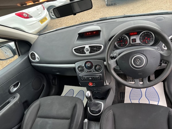 Used Renault Clio 2011 for sale - 75377557: Photo 22