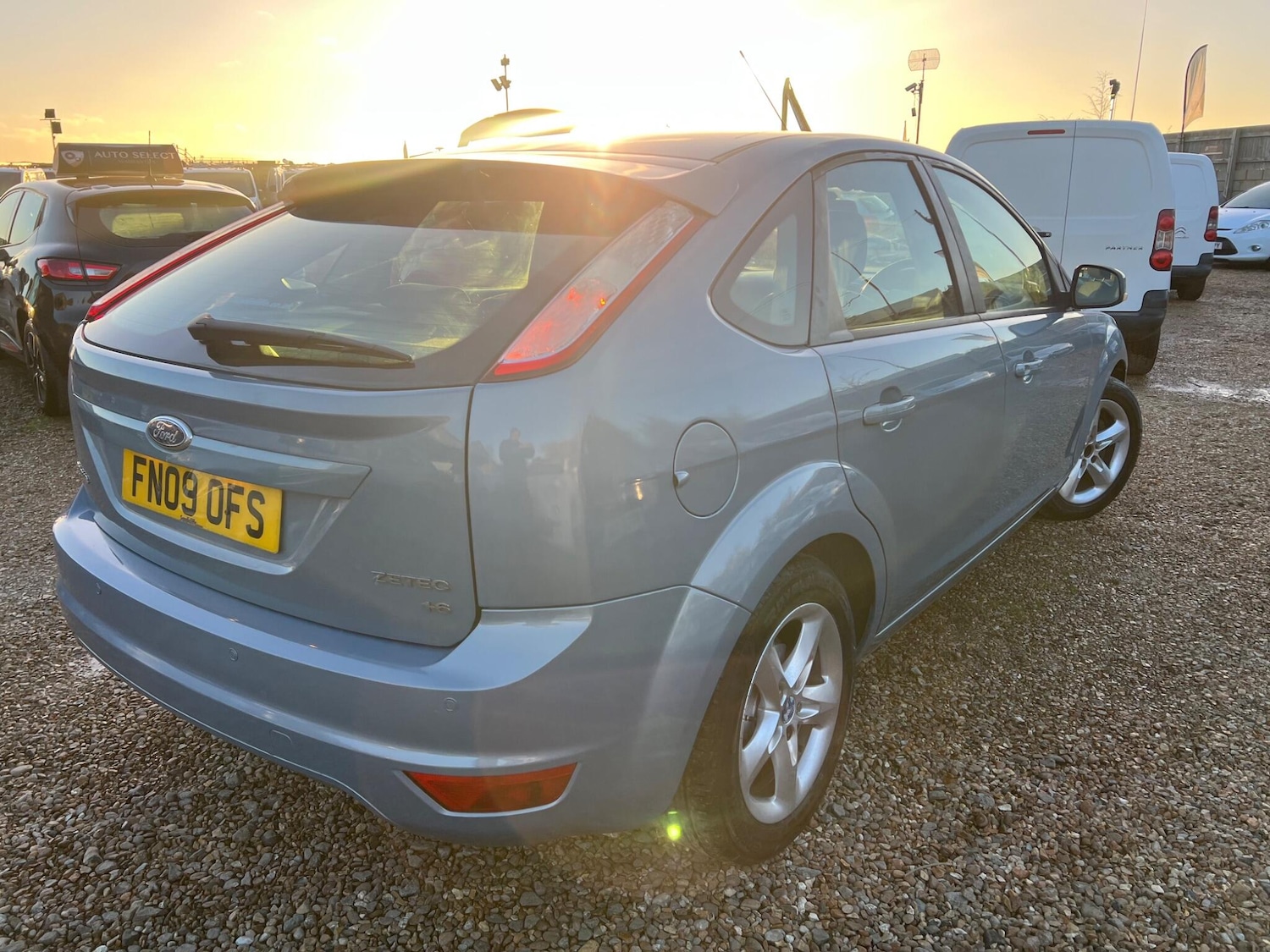 Used Ford Focus 2009 for sale - 77101637: Photo 16