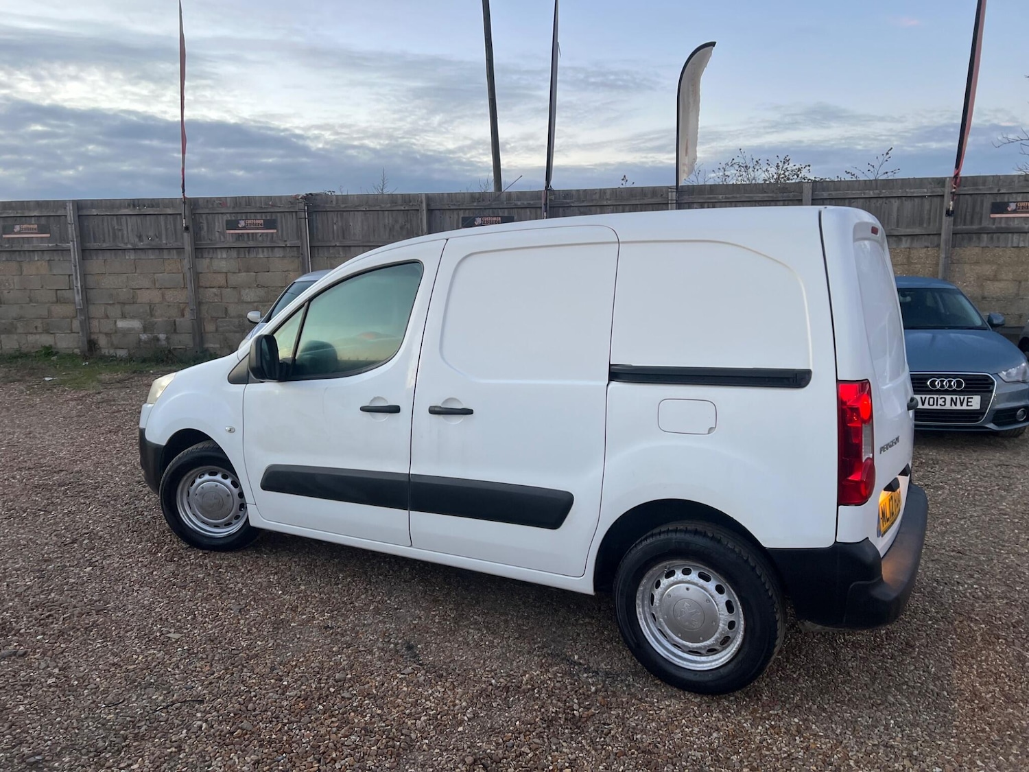 Used Peugeot Partner 2012 for sale - 77162886: Photo 10