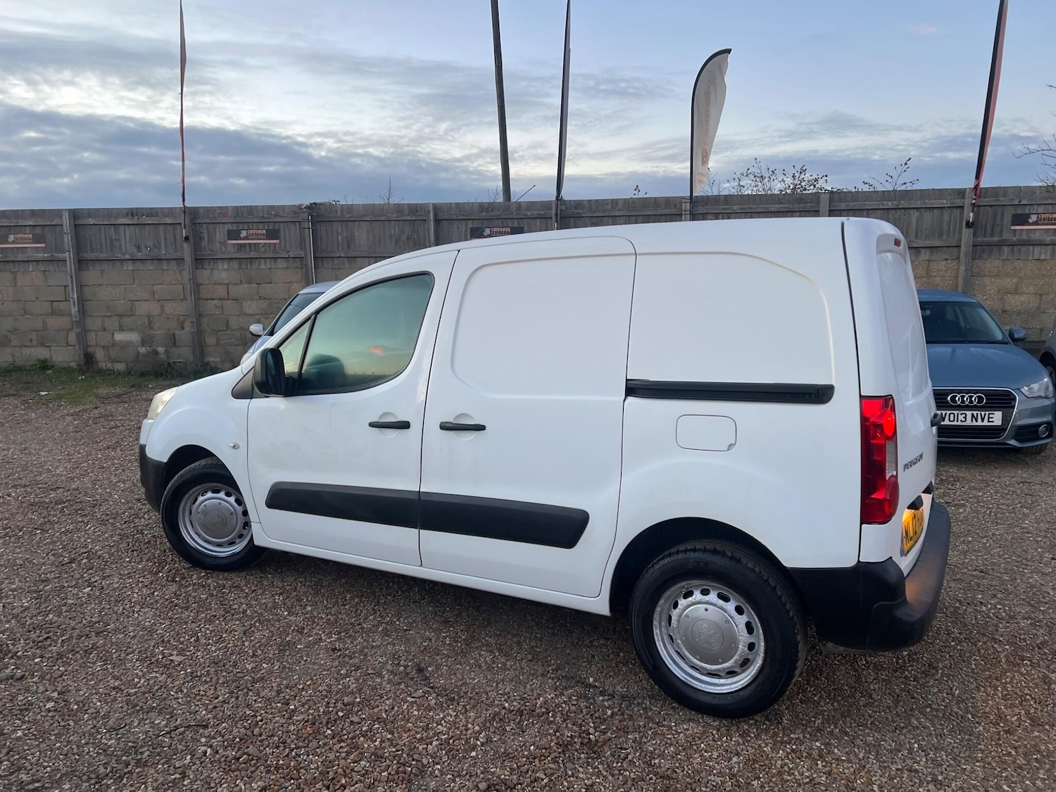 Used Peugeot Partner 2012 for sale - 77162886: Photo 9