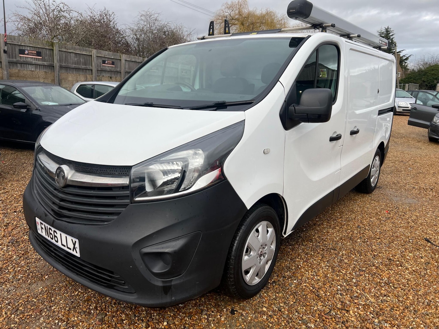 Used Vauxhall Vivaro 2016 for sale - 77510333: Photo 3