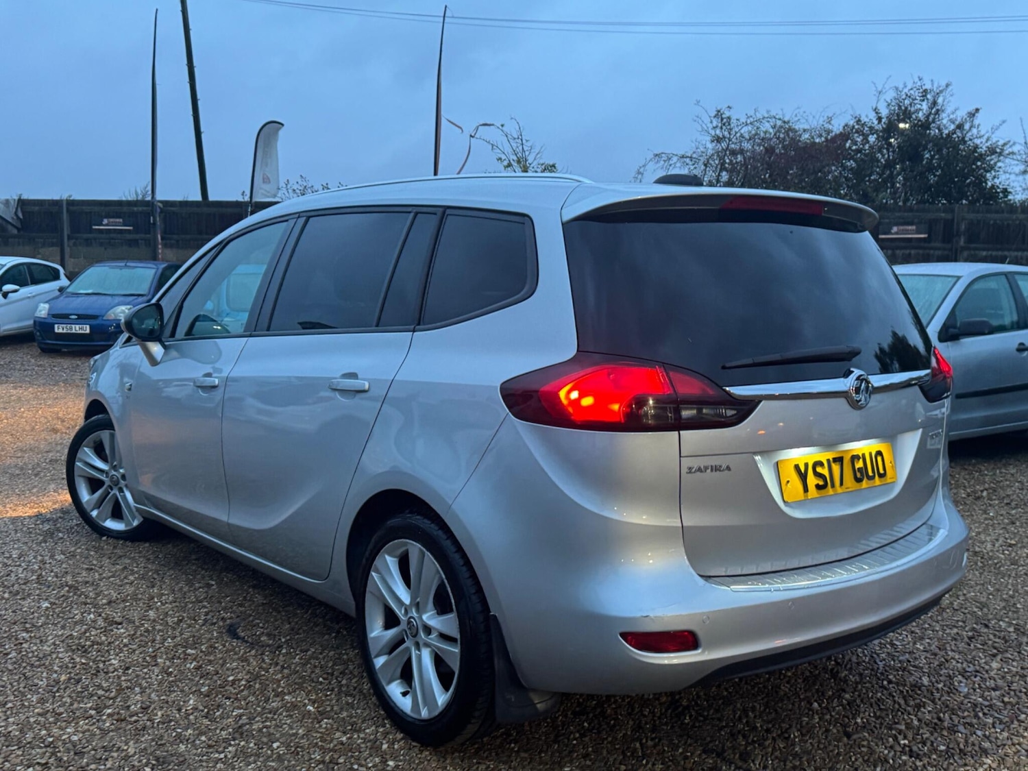 Used Vauxhall Zafira Tourer for sale - 76824986: Photo 2