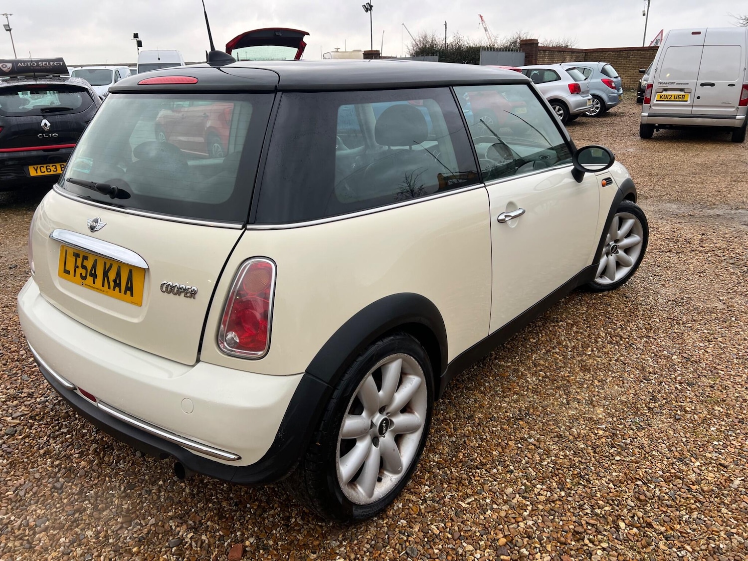 Used MINI Hatch 2004 for sale - 77238111: Photo 2