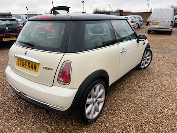 Used MINI Hatch 2004 for sale - 77238111: Photo