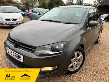 Used Volkswagen Polo 2011 for sale - 79574887: Photo