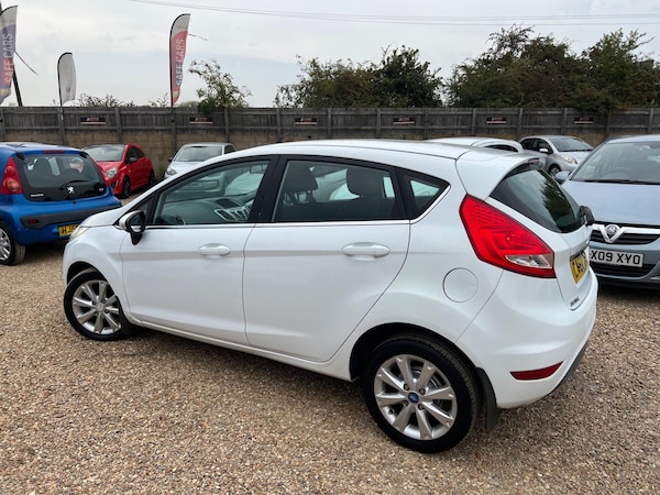 Used Ford Fiesta 2011 for sale - 75577594: Photo 2