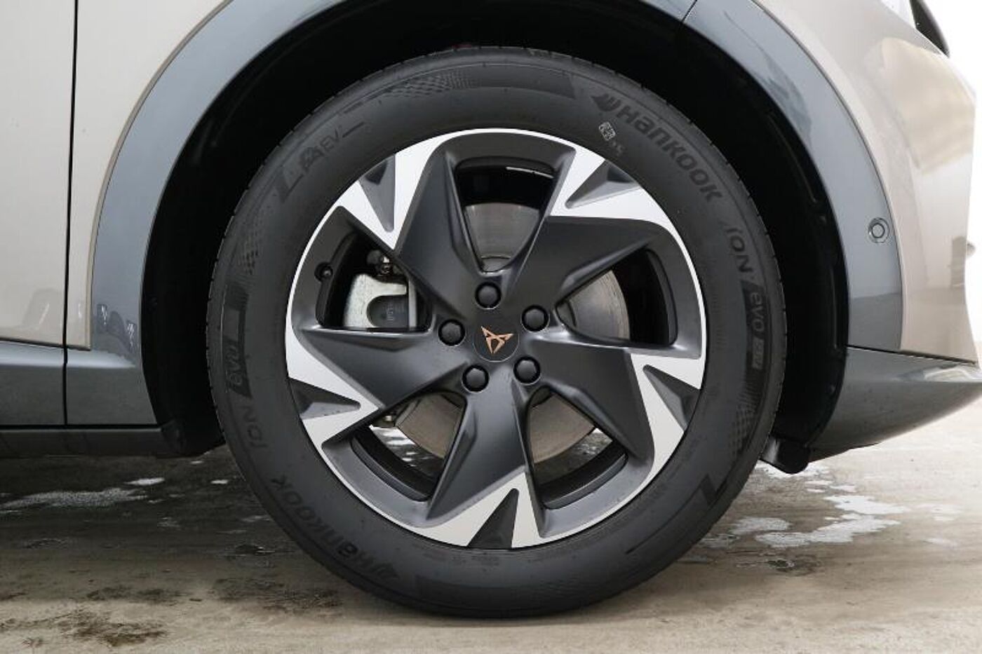 Used Cupra Tavascan 2025 for sale - 76680213: Photo 5