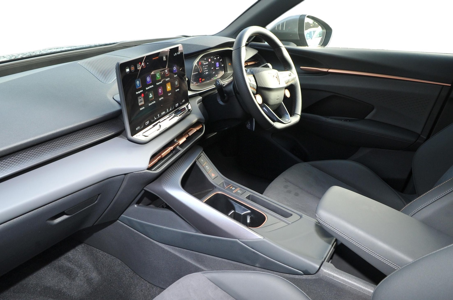 Used Cupra Terramar 2025 for sale - 77381504: Photo 2