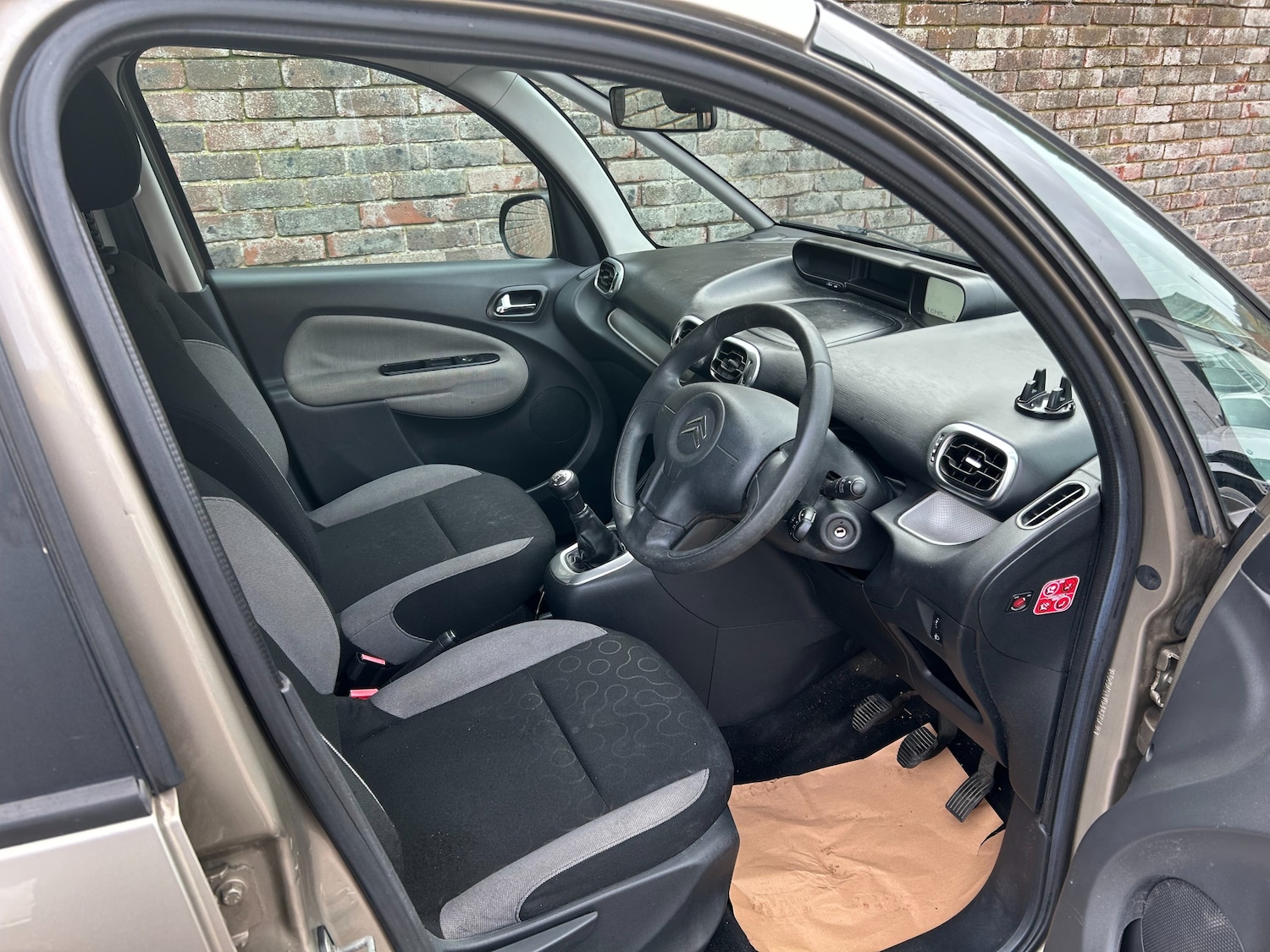 Used Citroen C3 Picasso 2011 for sale - 76545979: Photo 10