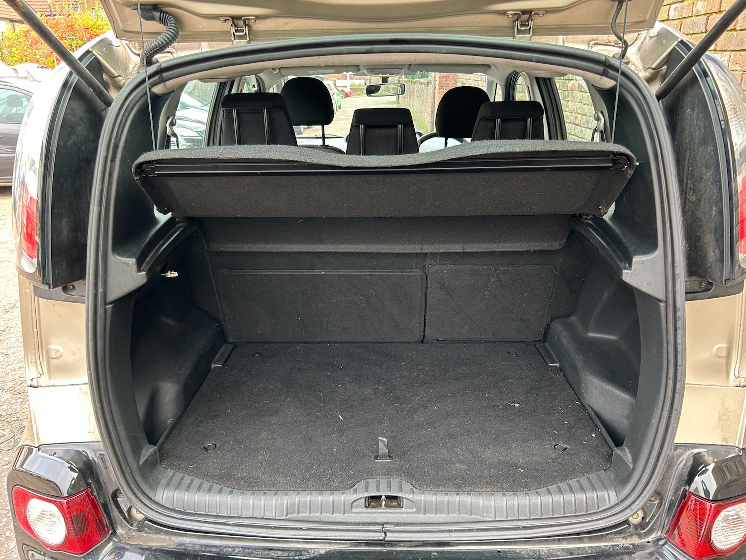 Used Citroen C3 Picasso 2011 for sale - 76545979: Photo 18