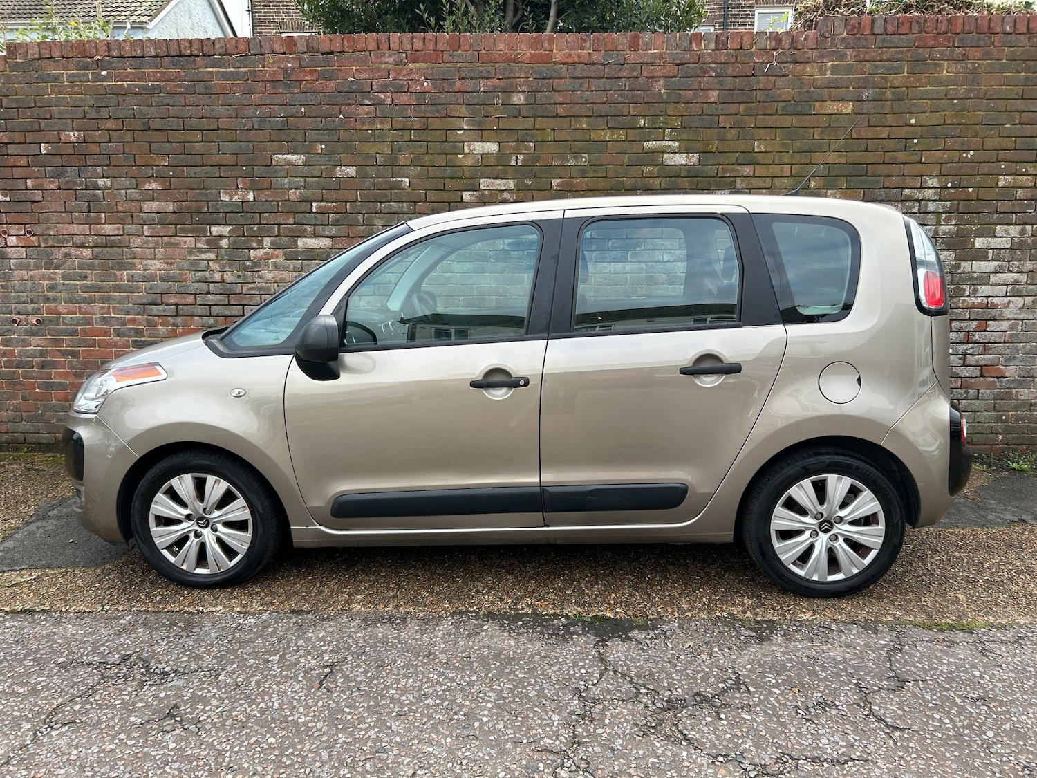 Used Citroen C3 Picasso 2011 for sale - 76545979: Photo 3