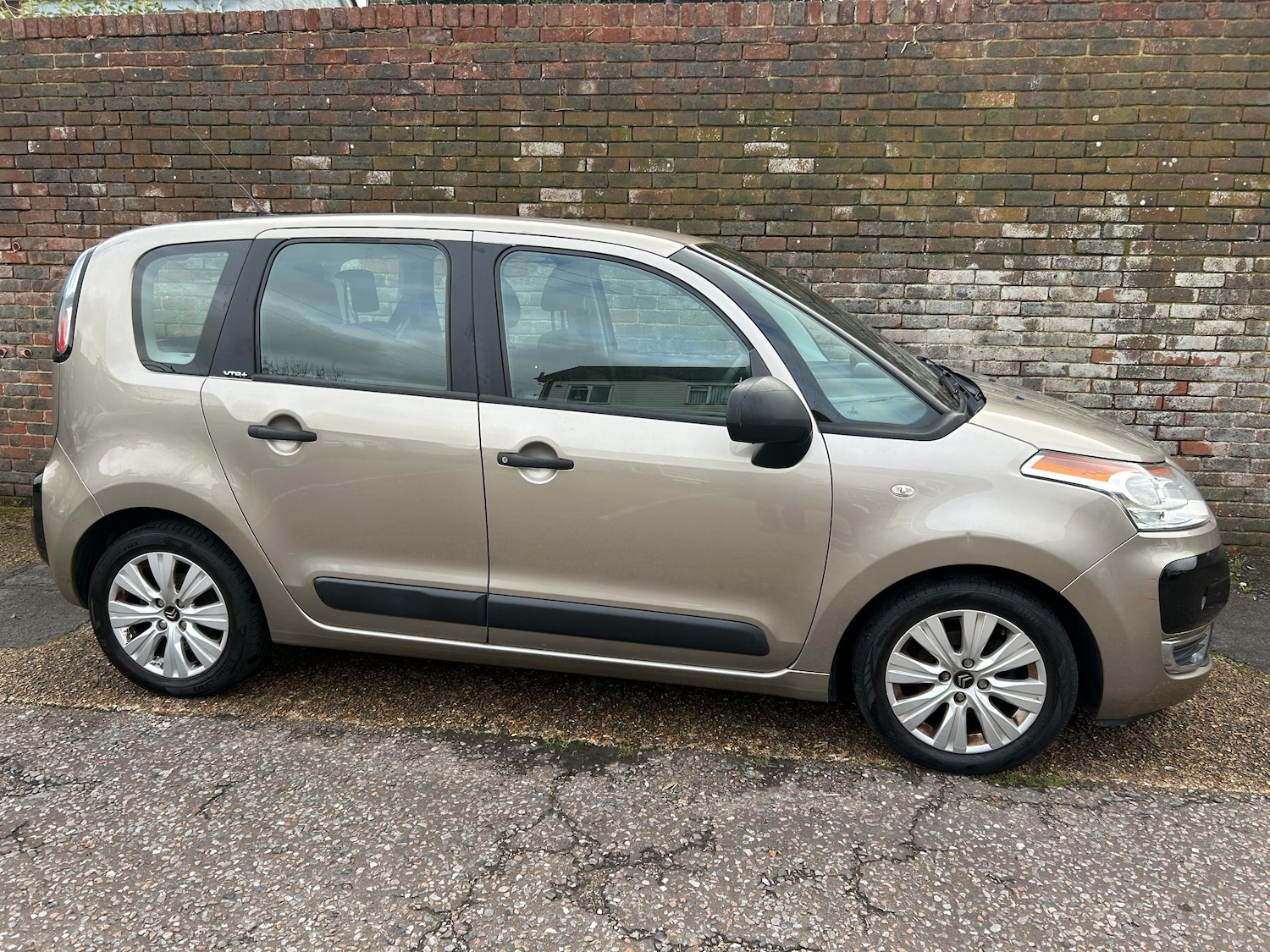 Used Citroen C3 Picasso 2011 for sale - 76545979: Photo 7