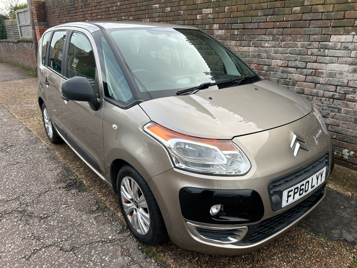 Used Citroen C3 Picasso 2011 for sale - 76545979: Photo 8