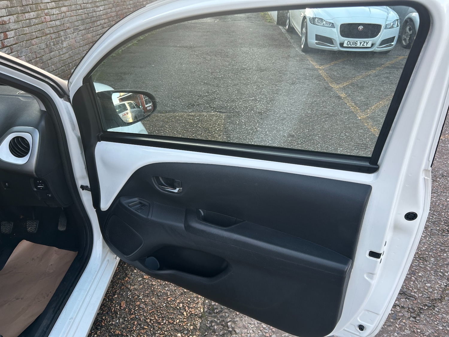 Used Citroen C1 2015 for sale - 77355182: Photo 9