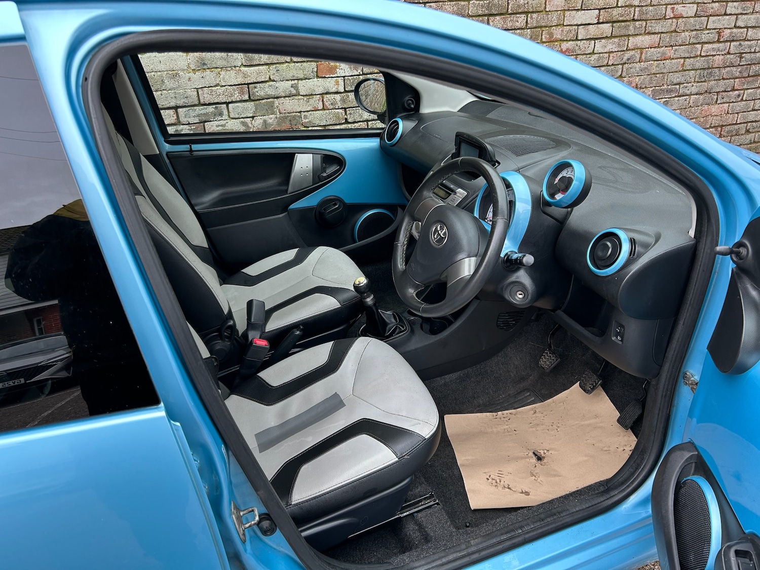 Used Toyota AYGO 2013 for sale - 77533656: Photo 11