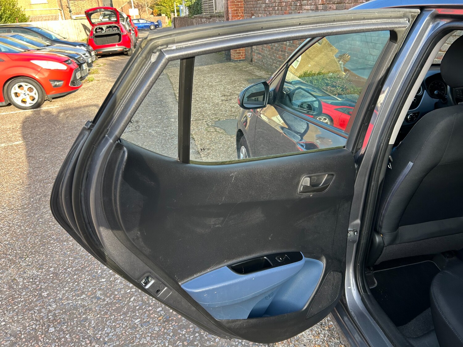 Used Hyundai i10 2014 for sale - 76386901: Photo 15