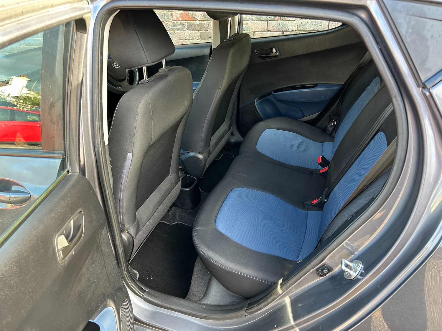 Used Hyundai i10 2014 for sale - 76386901: Photo 16