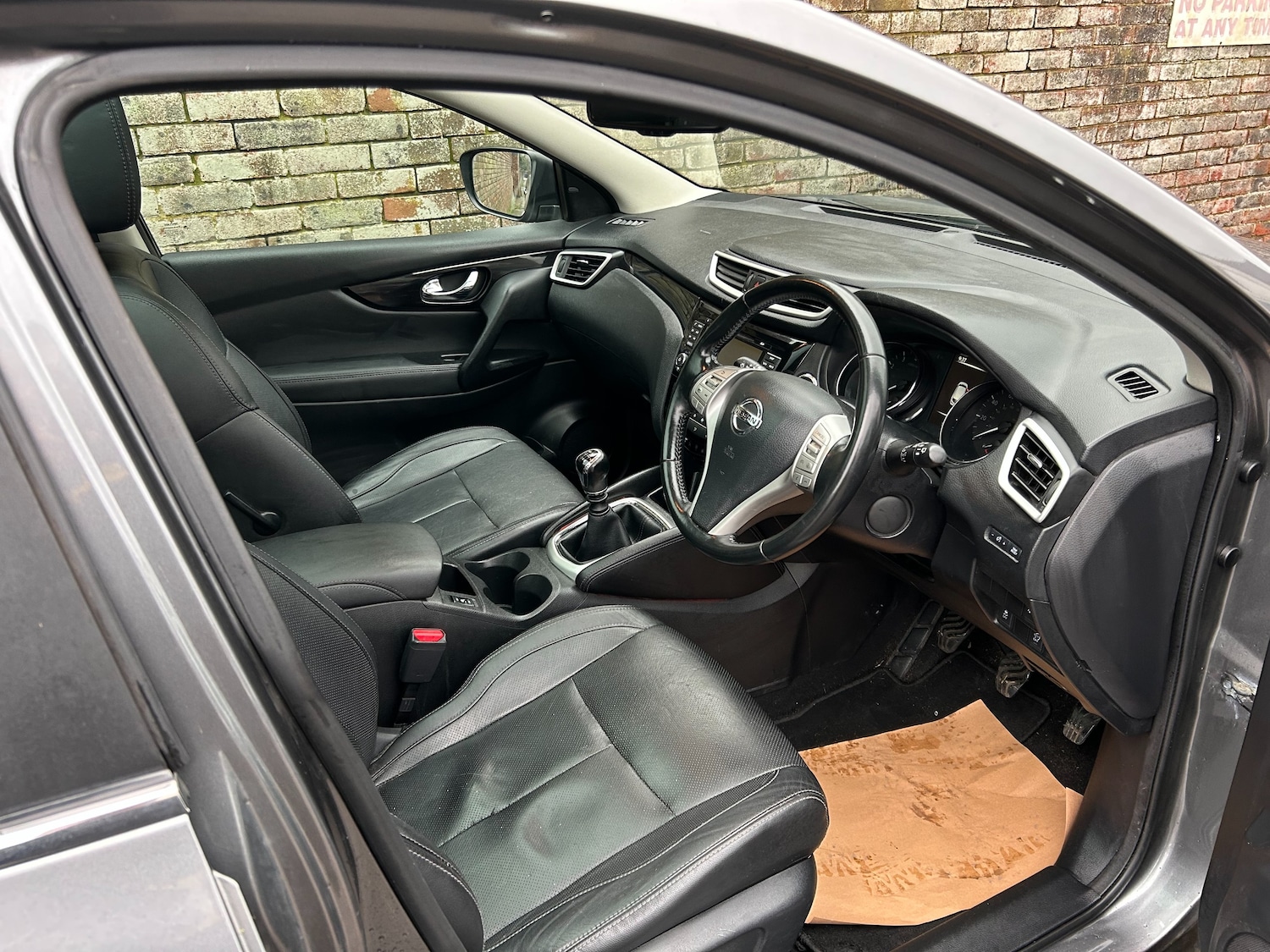 Used Nissan Qashqai 2015 for sale - 77301652: Photo 10