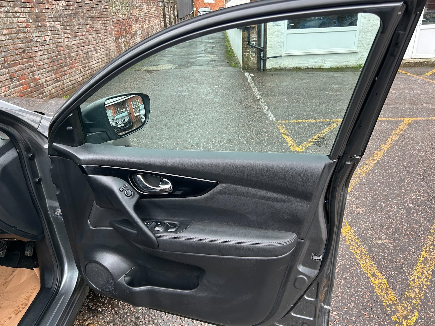 Used Nissan Qashqai 2015 for sale - 77301652: Photo 9