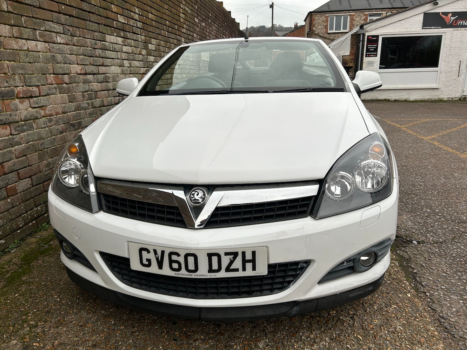 Used Vauxhall Astra 2010 for sale - 76949803: Photo 2