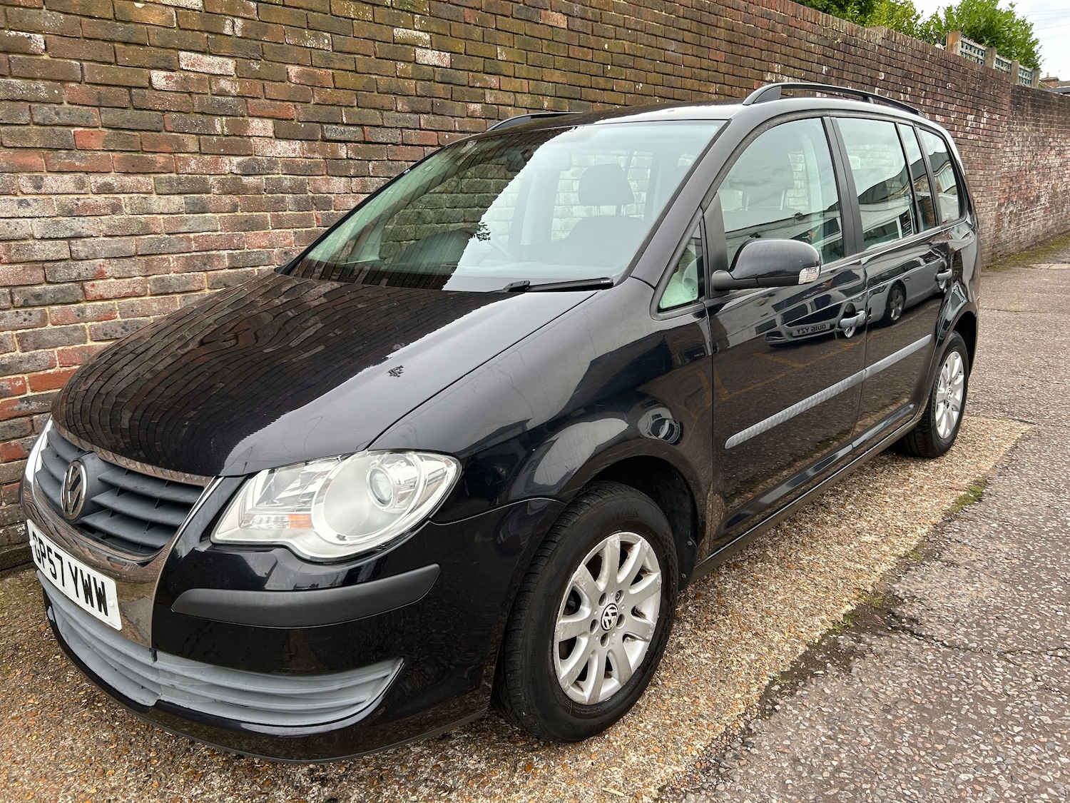 Used Volkswagen Touran 2008 for sale - 76374633: Photo 1