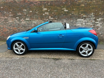 Used Vauxhall Tigra 2005 for sale - 78493236: Photo