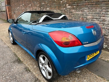 Used Vauxhall Tigra 2005 for sale - 78493236: Photo