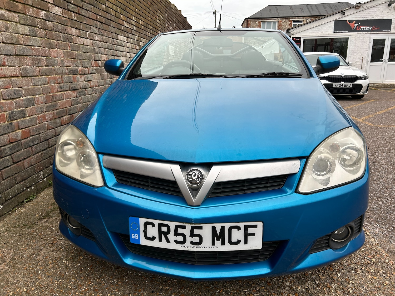 Used Vauxhall Tigra 2005 for sale - 76616888: Photo 2