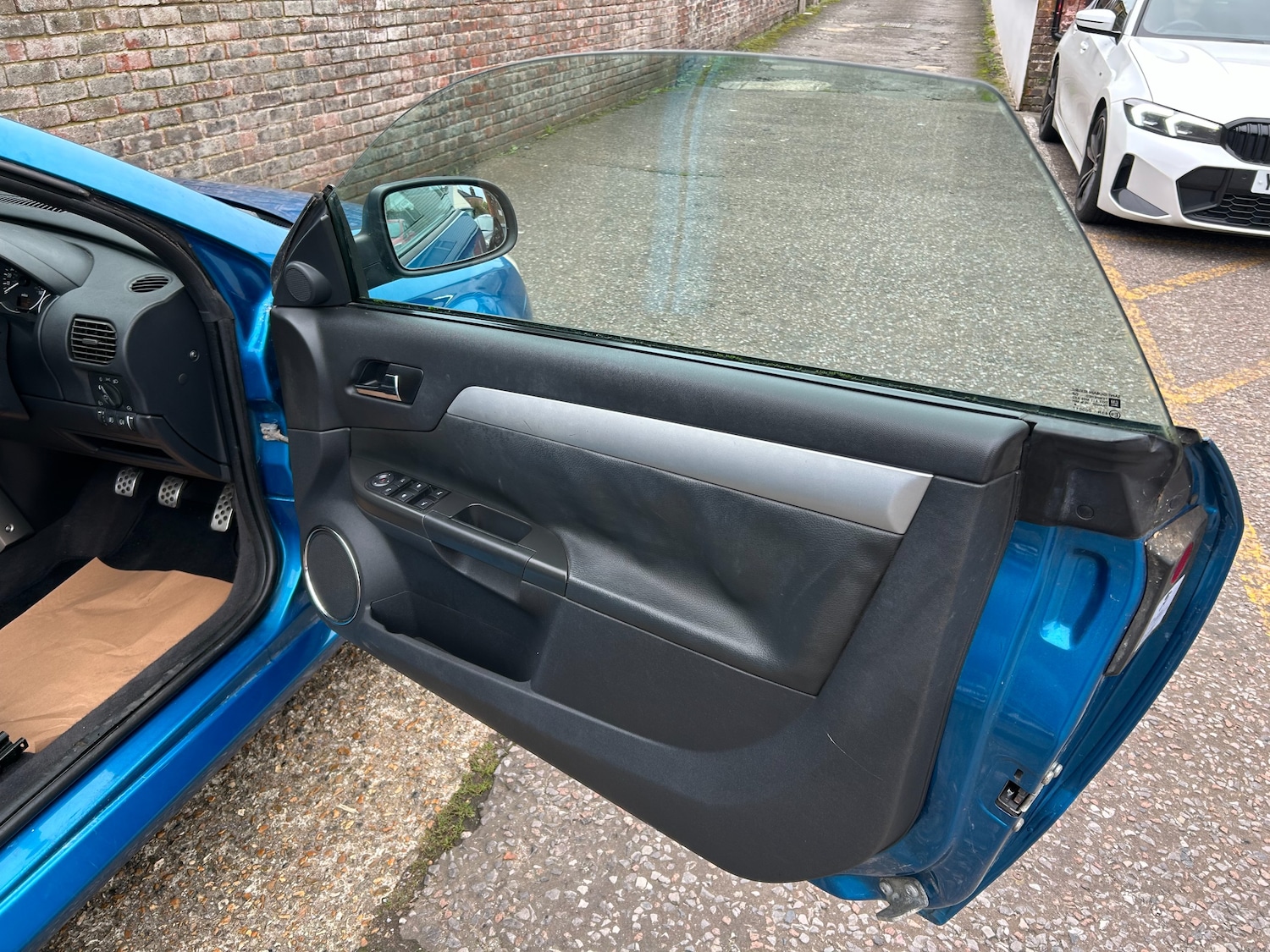 Used Vauxhall Tigra 2005 for sale - 76616888: Photo 9