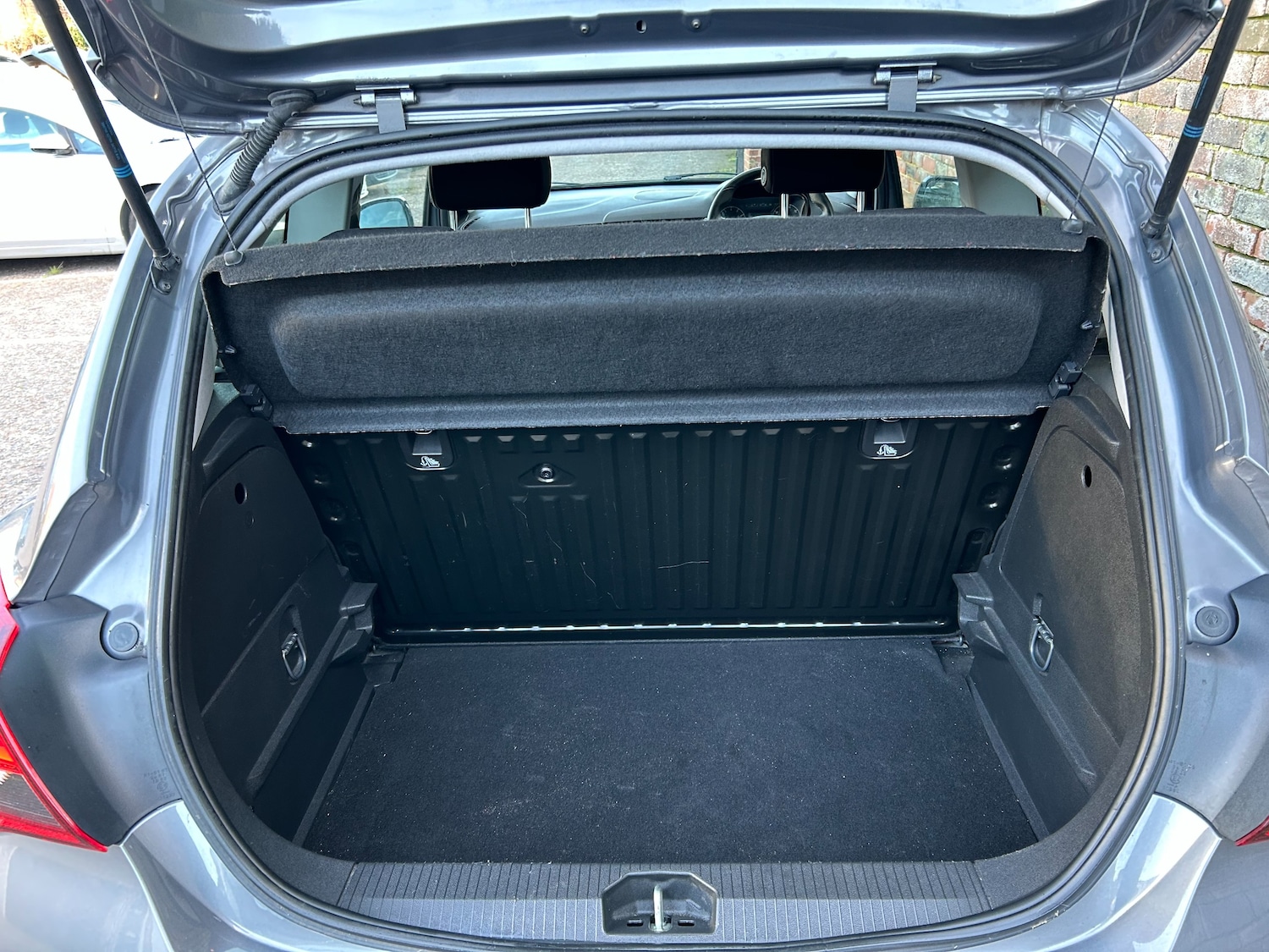 Used Vauxhall Corsa 2015 for sale - 77069379: Photo 18