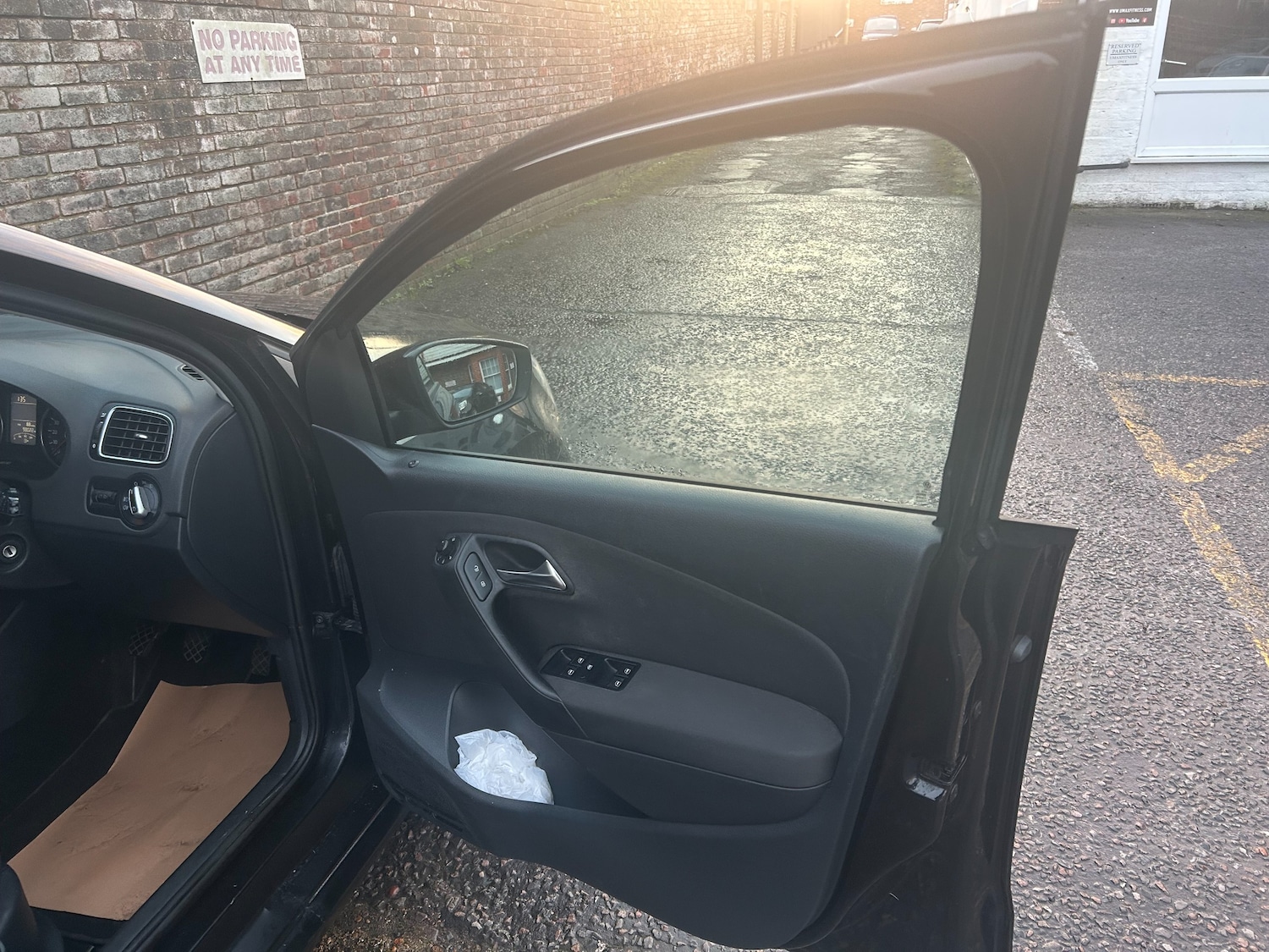 Used Volkswagen Polo 2011 for sale - 77118131: Photo 9