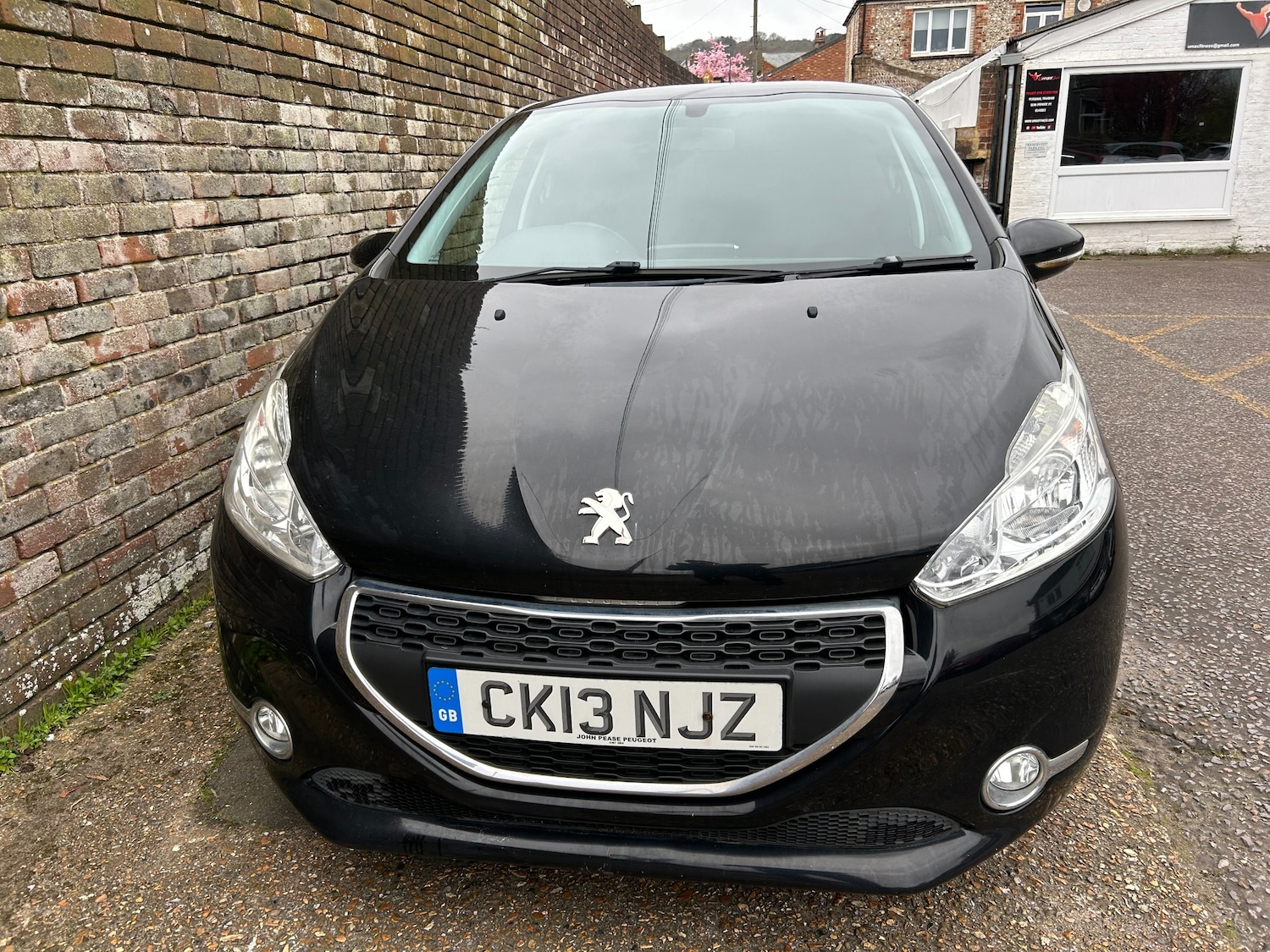 Used Peugeot 208 2013 for sale - 78003607: Photo 2