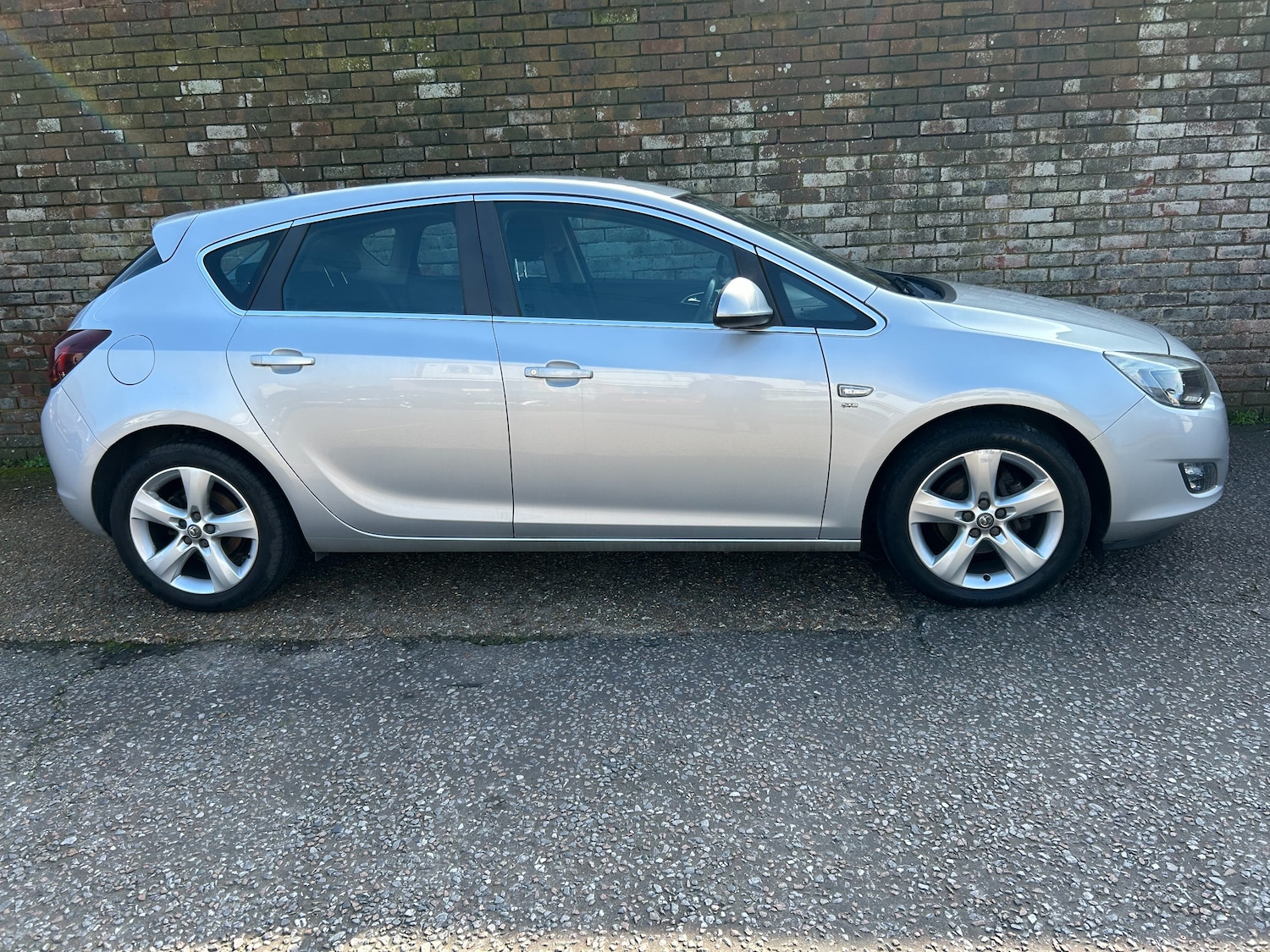 Used Vauxhall Astra 2011 for sale - 77747420: Photo 7
