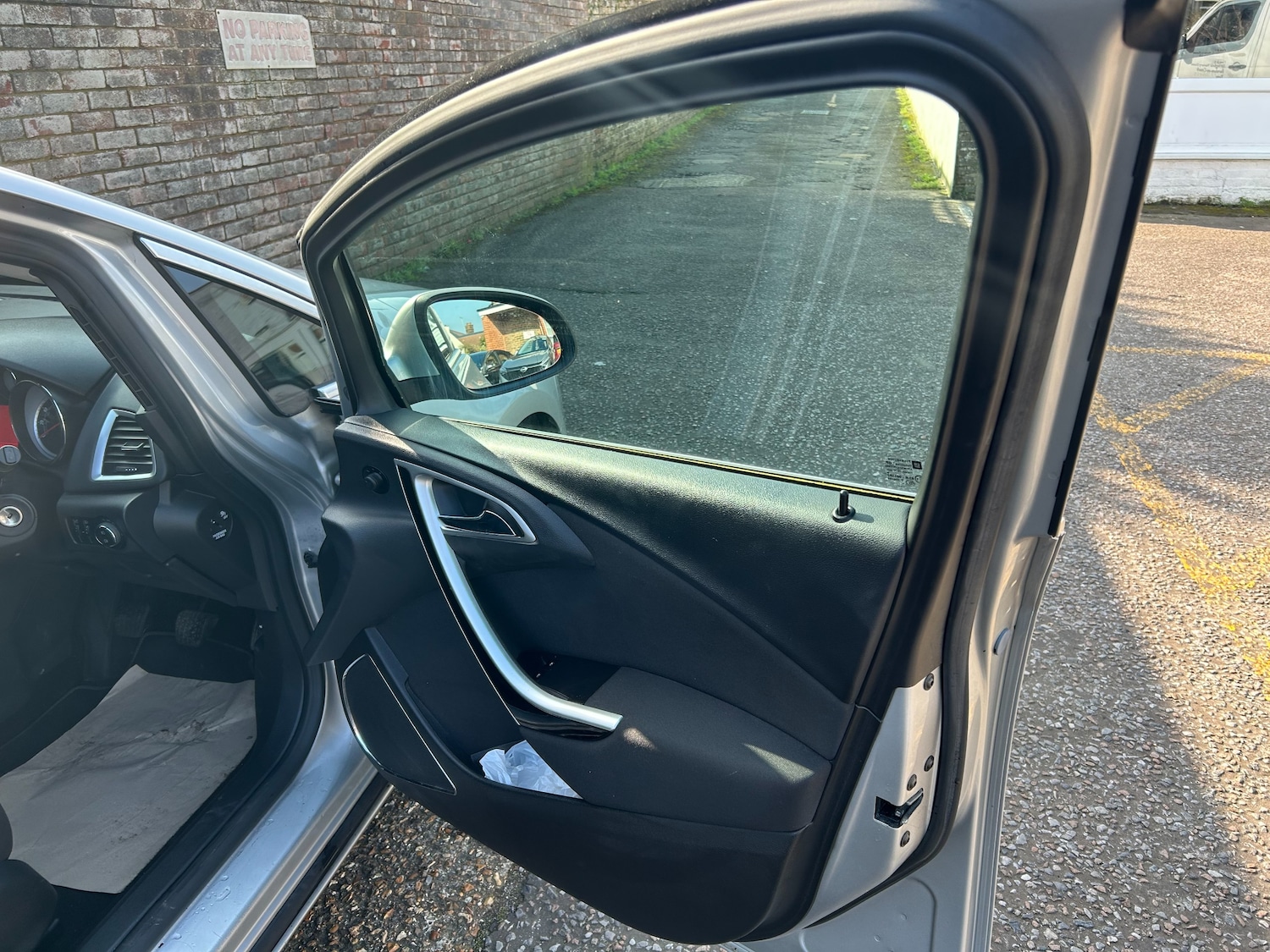 Used Vauxhall Astra 2011 for sale - 77747420: Photo 9