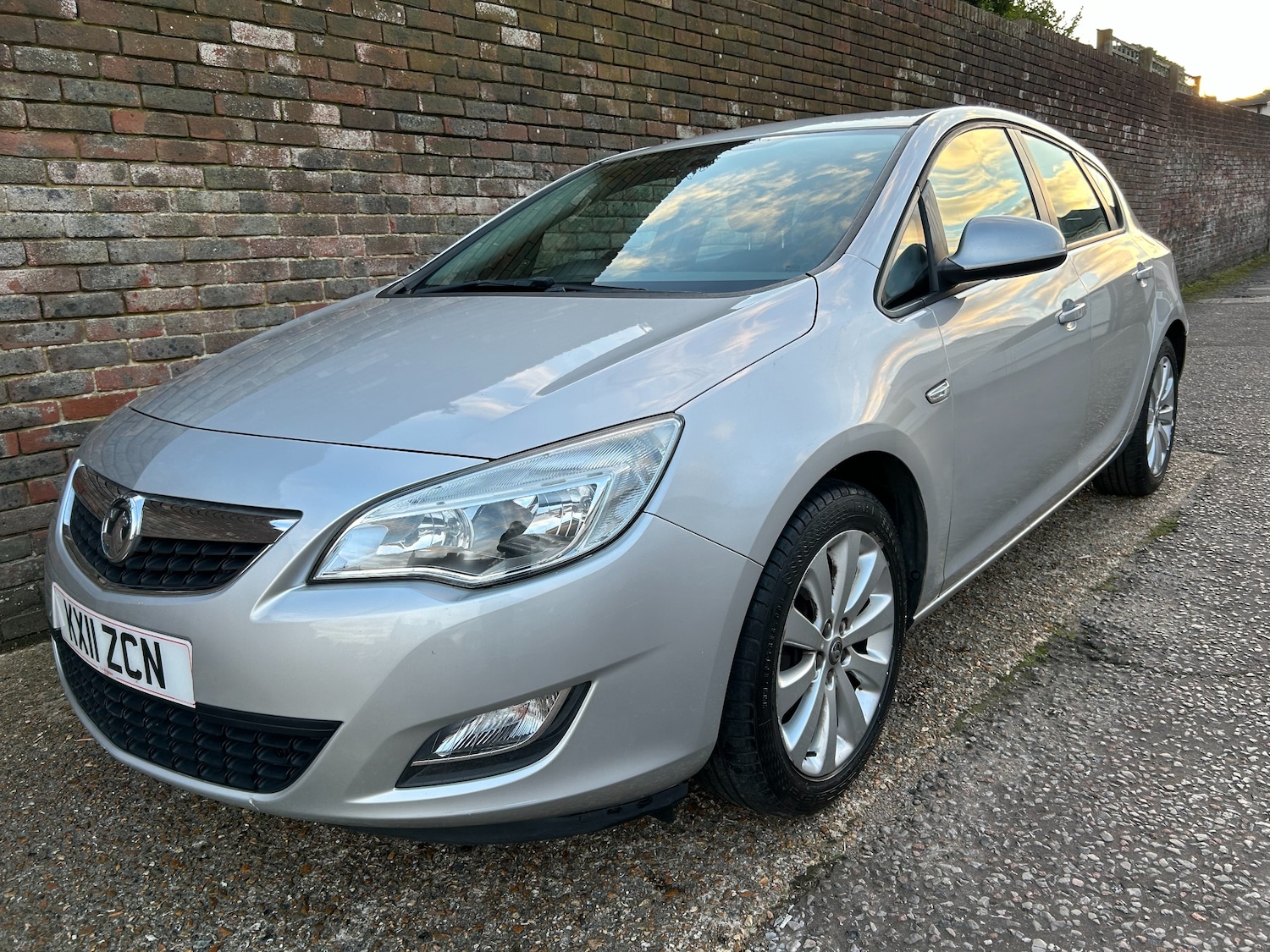Used Vauxhall Astra 2011 for sale - 76641620: Photo 1