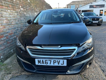 Used Peugeot 308 2017 for sale - 76693544: Photo
