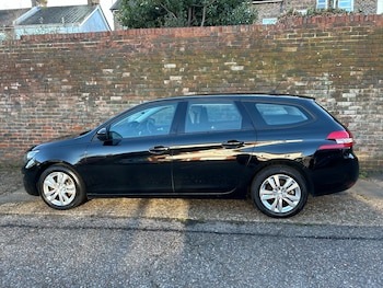 Used Peugeot 308 2017 for sale - 76693544: Photo