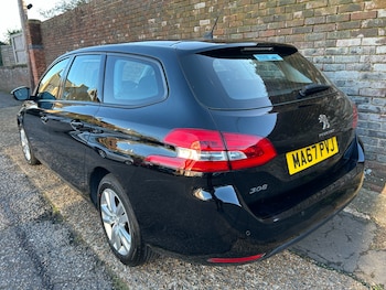 Used Peugeot 308 2017 for sale - 76693544: Photo