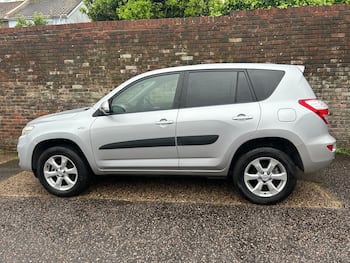 Used Toyota RAV4 2010 for sale - 79713609: Photo