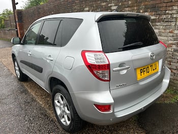 Used Toyota RAV4 2010 for sale - 79713609: Photo