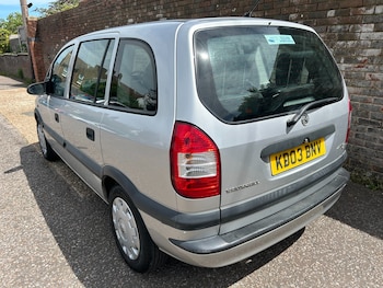 Used Vauxhall Zafira 2003 for sale - 79047538: Photo