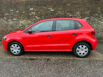 Used Volkswagen Polo 2010 for sale - 77460437: Photo