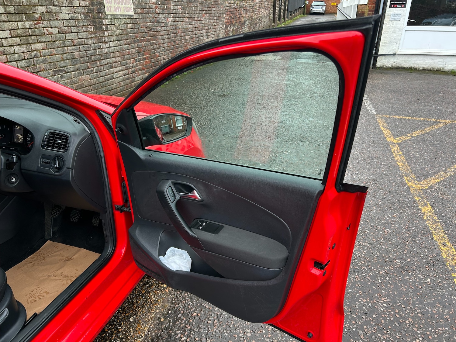 Used Volkswagen Polo 2010 for sale - 77460437: Photo 9