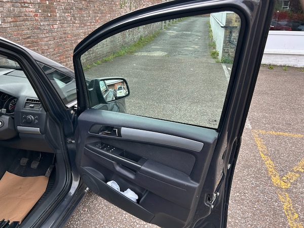 Used Vauxhall Zafira 2012 for sale - 76198137: Photo 9