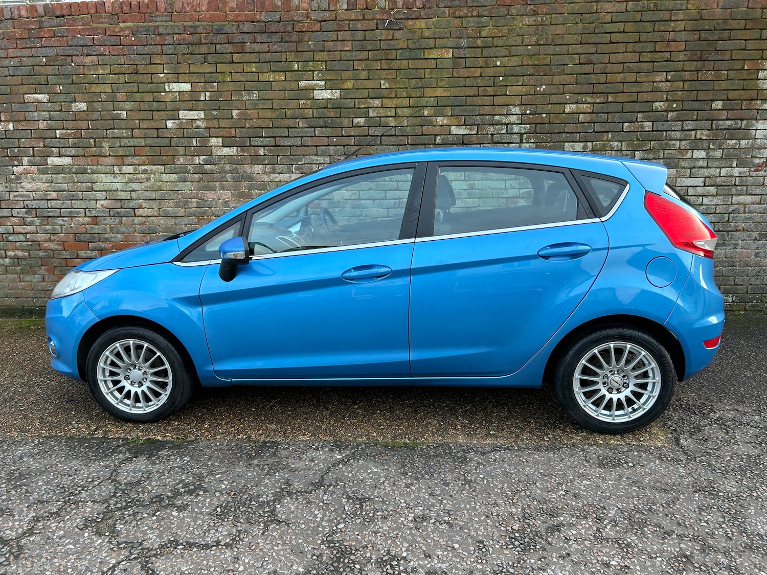 Used Ford Fiesta 2010 for sale - 77026686: Photo 3